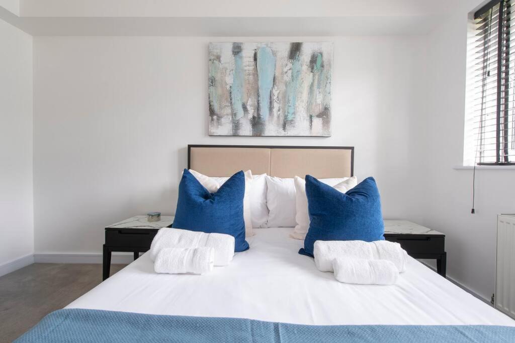 2 Bedroom Modern Urban Sanctuary 1Cc - Cherrydeal Londres Exterior foto